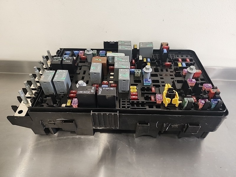 OEM 23 JEEP WRANGLER JL JLU ENGINE FUSE BOX 2.0L GASOLINE 68520856AA