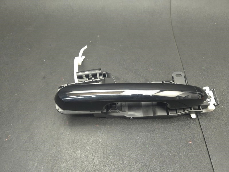 Rear Right Door Outside Handle 2023 Toyota RAV4 69211-0R070 2019 2020 - 2025 X