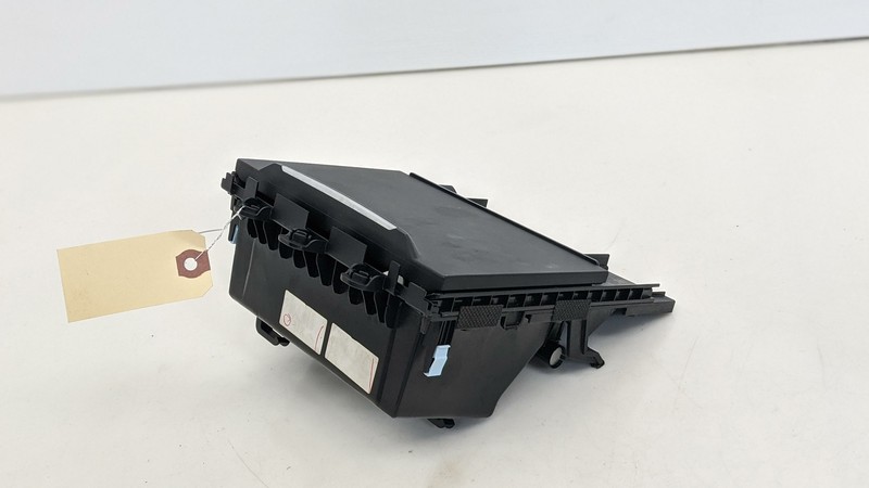 Center Console Storage Tray 2017 Hyundai Elantra 84680-F2400 2016 2018