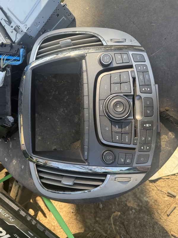 13 BUICK LACROSSE RADIO AM-FM-XM-single CD-USB-MP3-navigation ID 22849142