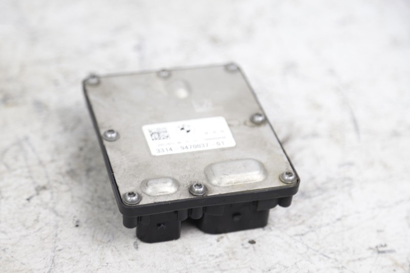 2016 - 2019 BMW X1 F48 F44 REAR DIFFERENTIAL CONTROL MODULE UNIT OEM