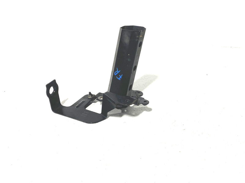 17-20 FIAT 124 SPIDER FRONT RIGHT REINFORCEMENT BRACKET OEM #A0.37