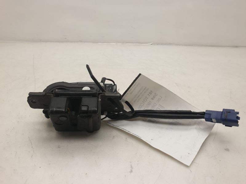 07-09 TOYOTA PRIUS DECK LID LATCH