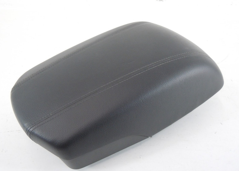 2017 2018 Hyundai Santa Fe Sport Center Console Arm Rest Lid Cover SWB OEM
