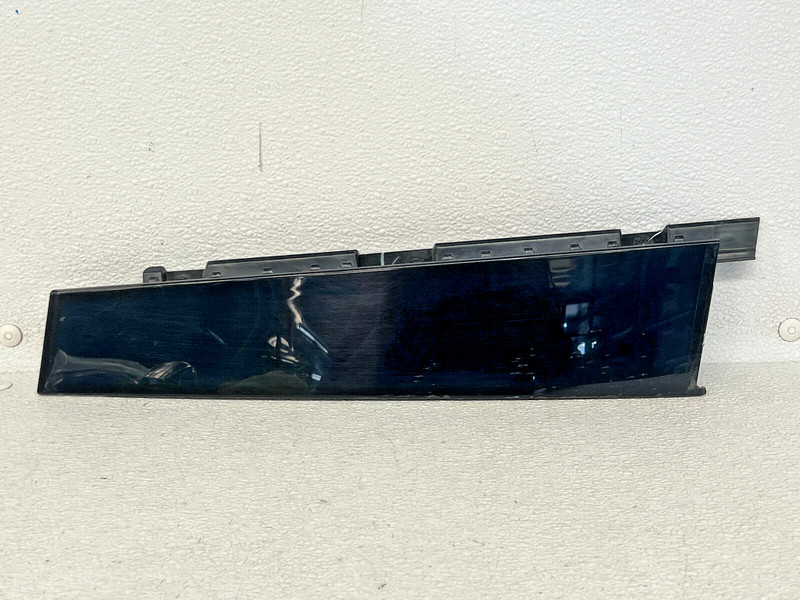 ⭐2016-2023 LINCOLN MKX FRONT RIGHT DOOR WINDOW PILLAR APPLIQUE MOLDING LOT2610