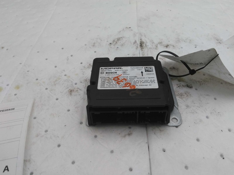 Used Air Bag Module fits: 2016 Jeep Renegade Air Bag ID 52038939 Grade A