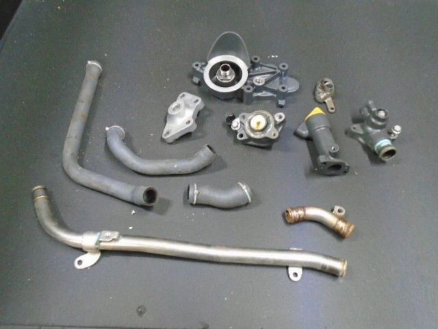 YAMAHA 350HP OUTBOARD PIPES, HOSES, JOINT, etc + 350 hp 6AW Used Parts Lot