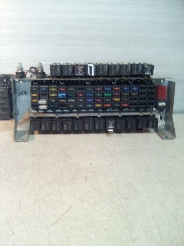 2007 International 9200 Fuse Box A-1976, 464426