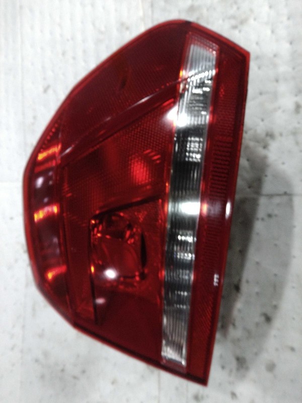 2014 Volkswagen Passat Right Tail Light Assembly Silver OEM Used 148K Miles