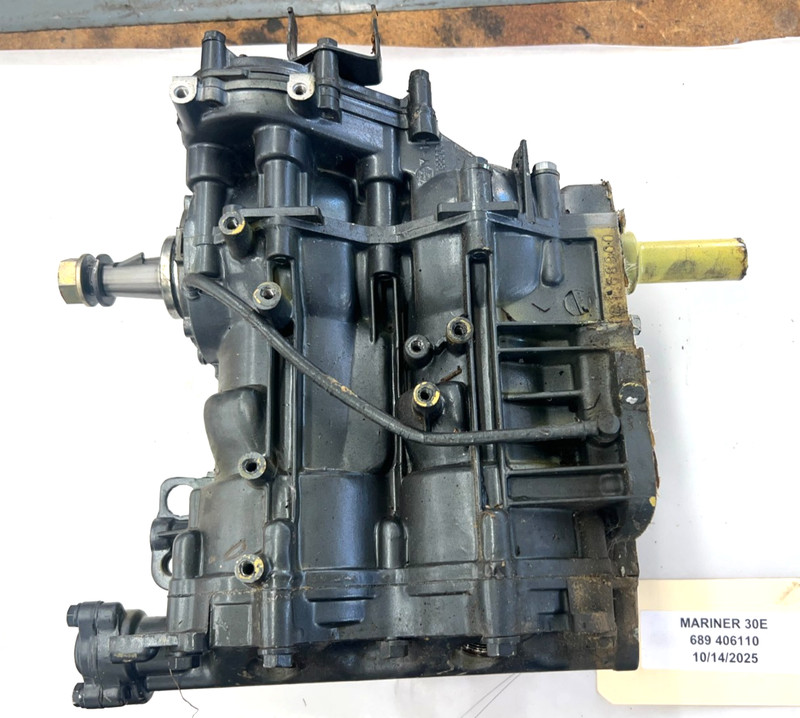 1990 Yamaha 30HP Powerhead Crankcase Block 689-15100-01-94 OEM 689-W0090-13-4D