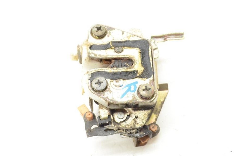 1990-1997 Mazda MX-5 Miata 1.6L Passenger Right Side Door Lock Latch