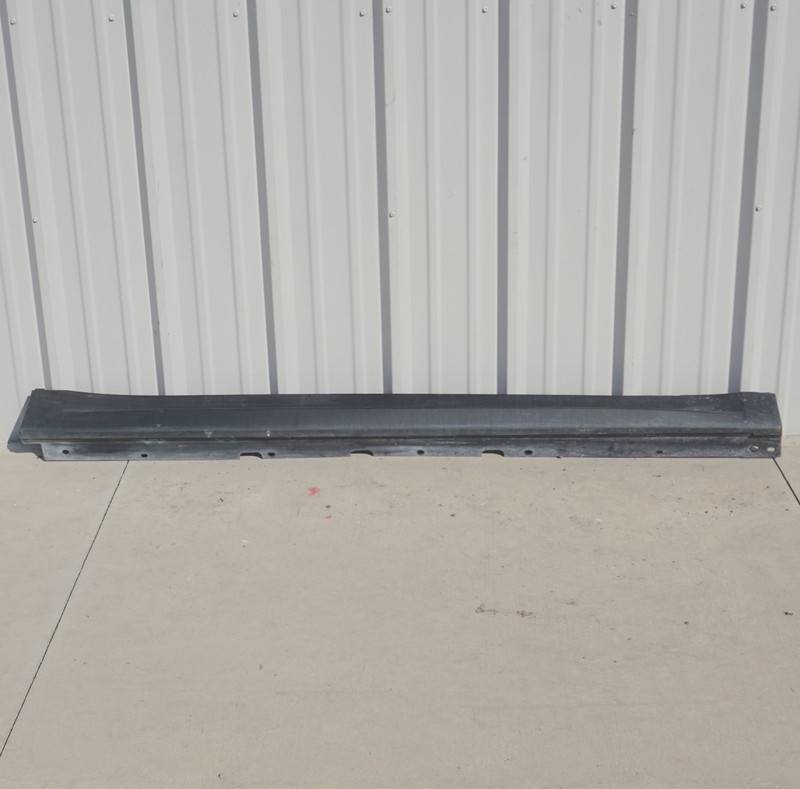 2017 - 2023 Alfa Romeo Stelvio OEM Right Passenger Side Rocker Panel Side Skirt