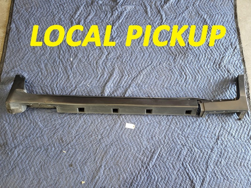 Used Oem Buick Left Driver Rocker Panel Skirt Molding for 2013-2022 Encore