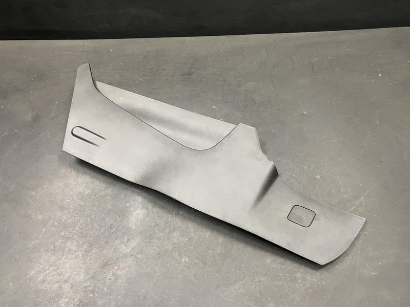 Center Console Right Side Trim Panel 2021 Cadillac XT4 84587897 2019 2020 - 2023