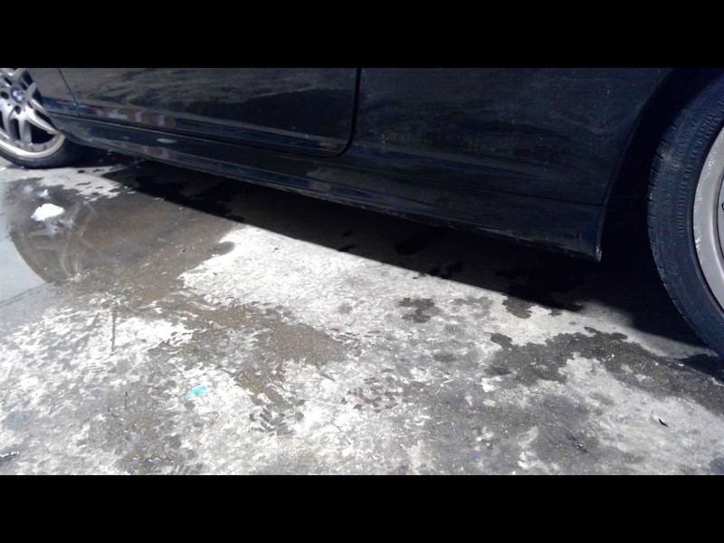 2001-2006 330CI Convertible Left Rocker Panel Moulding 1527505