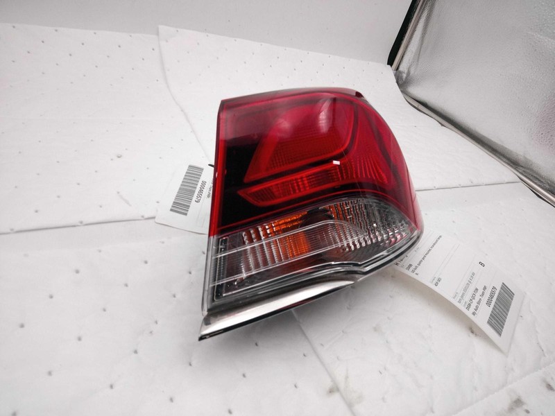 2019 Hyundai Sonata Right Tail Light Assembly White OEM 666333 51K Miles