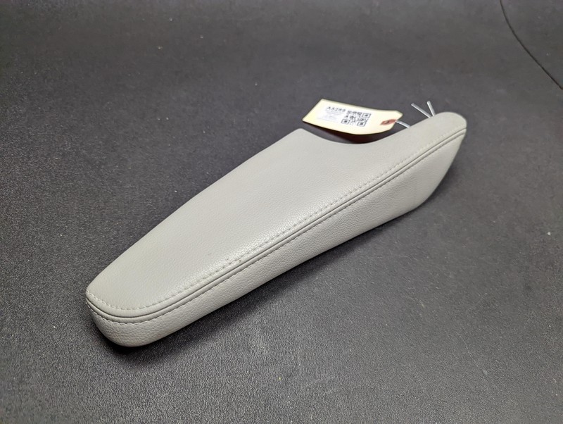 Front Left Door Armrest Trim Cover 2017 Acura RDX 83554-TX4-A01 2016 2018