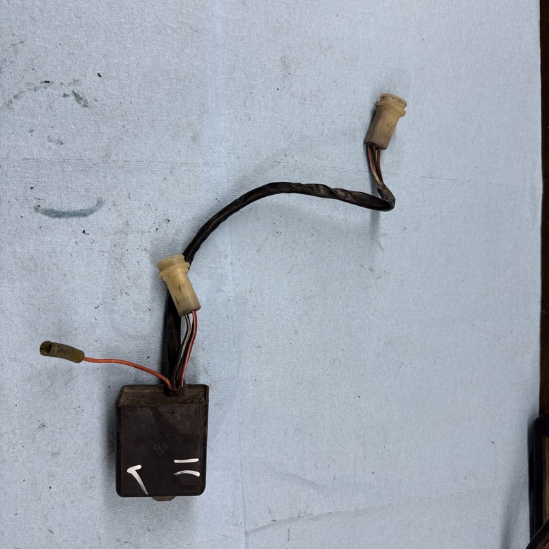1989 Yamaha Moto 4 Yfm 250 Motor Pen Quality cdi Box, Black Box, Ecu 11