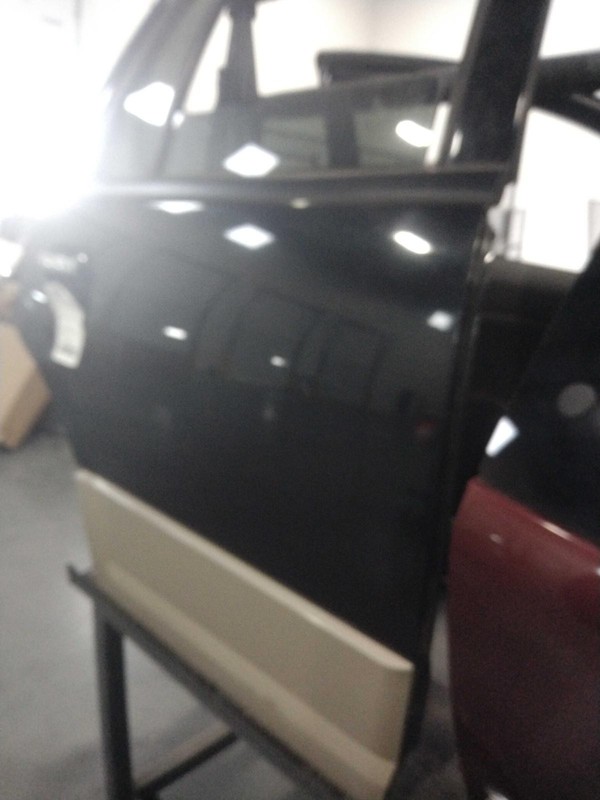 2008 Ford Expedition Rear Right Door Black - Good Condition, OEM Part 325479