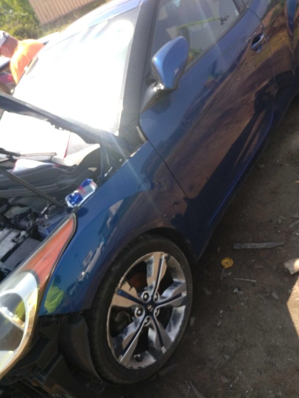 2017 Hyundai Veloster Blue OEM Bumper Impact Bar, Used, 80K Miles, Warranty