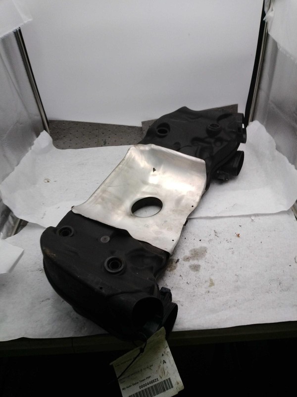 Used Air Cleaner Assembly fits: 2016 Bmw 750I 4.4L twin turbo Grade A