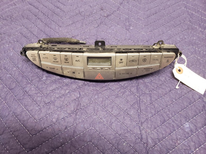 2009-2014 GENESIS SEDAN TEMPERATURE CONTROL PANEL 972503M200