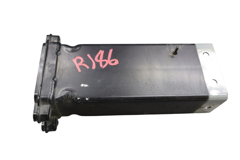 11-18 Audi A8L Quattro S8 Front Right Side Bumper Reinforcement Bracket Oem