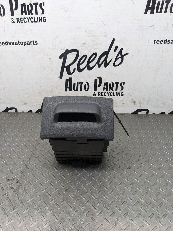 2005 2006 Honda Odyssey Sport Van Center Dash Lower Cup Holder Cupholder 1183331