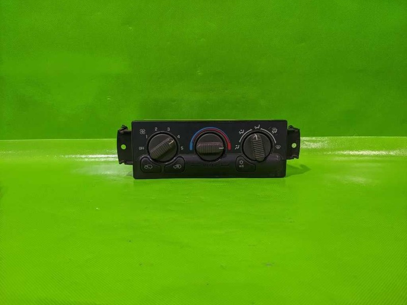 99 SIERRA TEMPERATURE CLIMATE CONTROL SWITCH OEM 4379-1