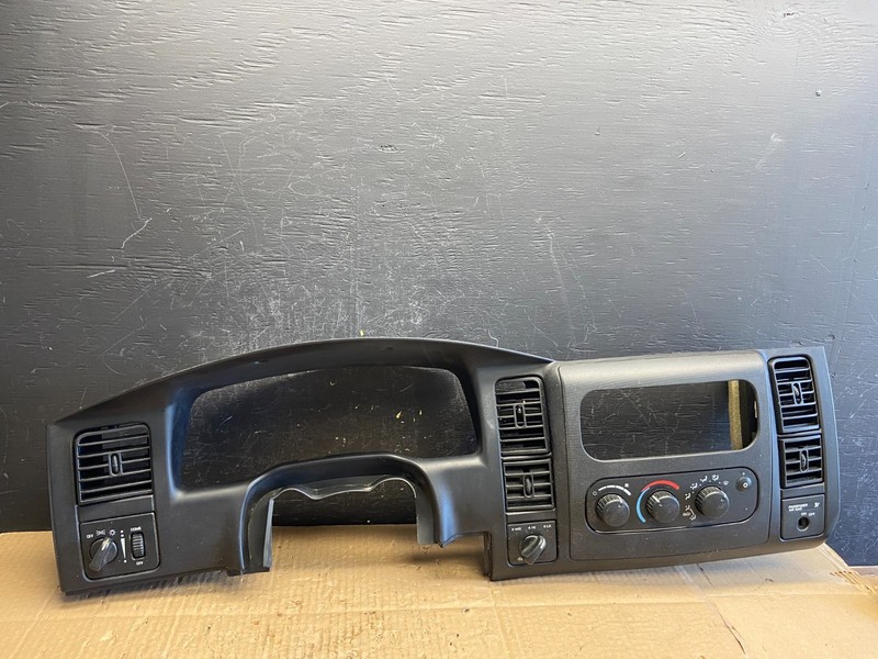 2001 2004 Dodge Dakota Speedometer ClimateControl Radio Panel Bezel AD2017 DG