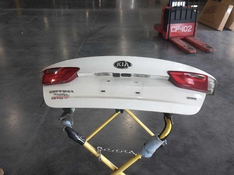 2014 KIA Optima Deck Lid Trunk Lid White OEM Used 4DR Sedan 122K Miles