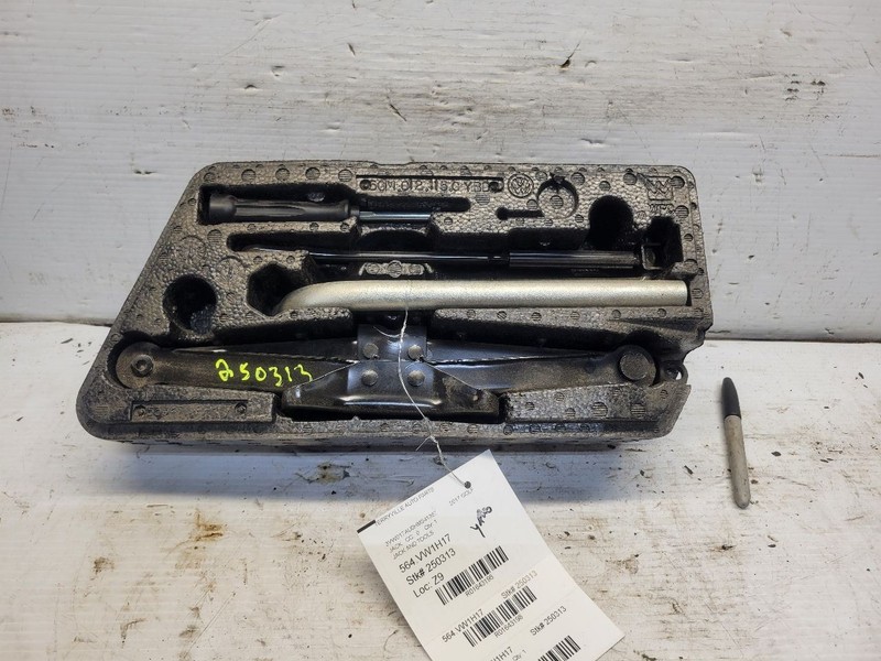 GOLF 2017 Jack and Tools 1643198