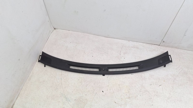2017 - 2019 NISSAN ROGUE SPORT DASH DEFROSTER VENT GRILLE COVER PANEL OEM