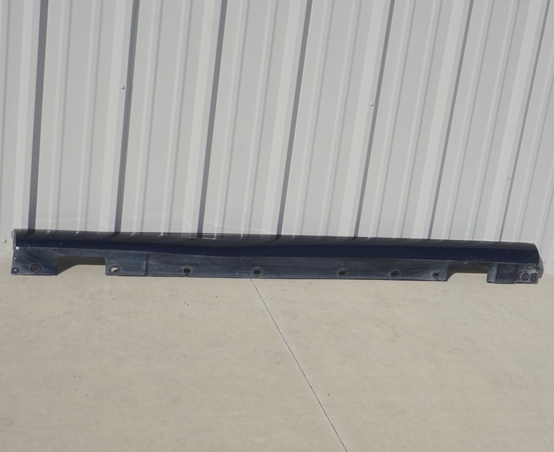 08-14 Mercedes C300 C350 W204 Right Side Rocker Panel Skirt Molding OEM