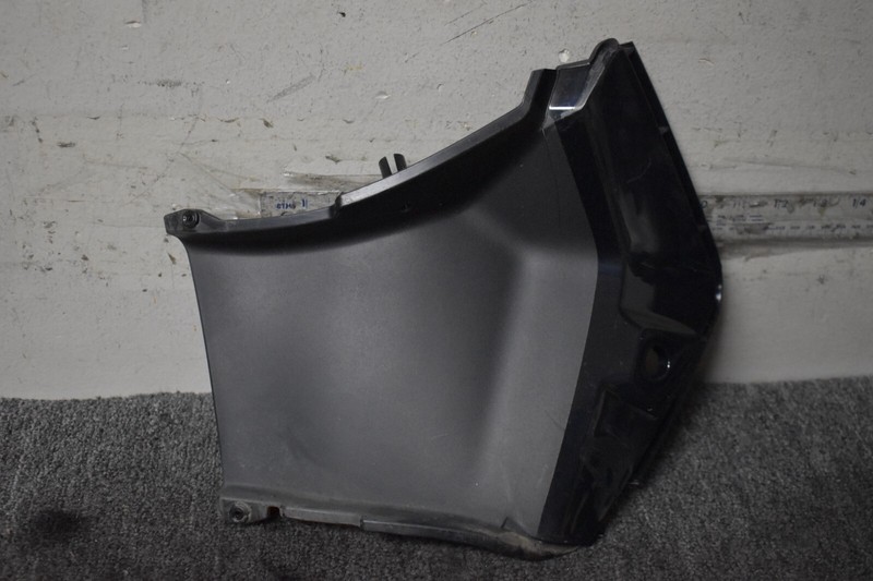 2018-2020 BMW X3 FRONT BUMPER COVER RIGHT SIDE FACTORY OEM