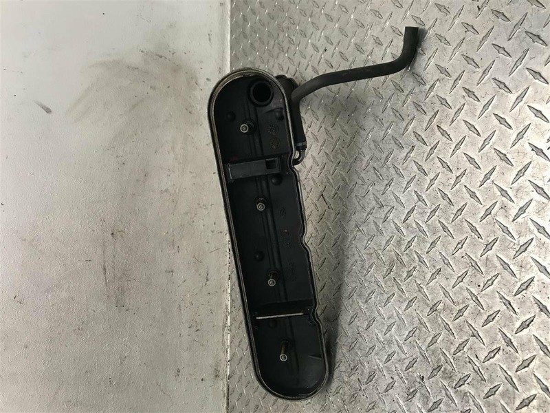 2001 CHEVROLET TAHOE PASSENGER VALVE COVER 5.3L OEM