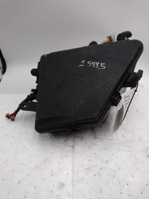 2006 Cadillac STS OEM Used Fuse Box Grey 151K Miles Warranty NJ25-25885-661950