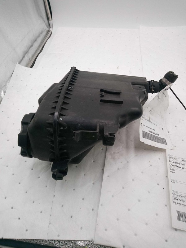 2016 BMW 750i Engine Coolant Reservoir Blue OEM 4.4L Used 115K Miles