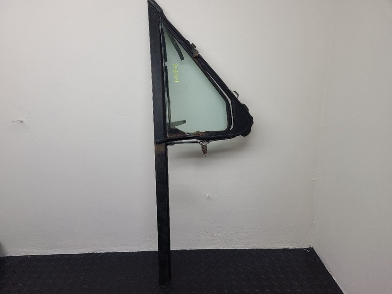 92-96 Ford F150 Front Right Passenger Door Vent Glass OEM F2TZ-1521412-A