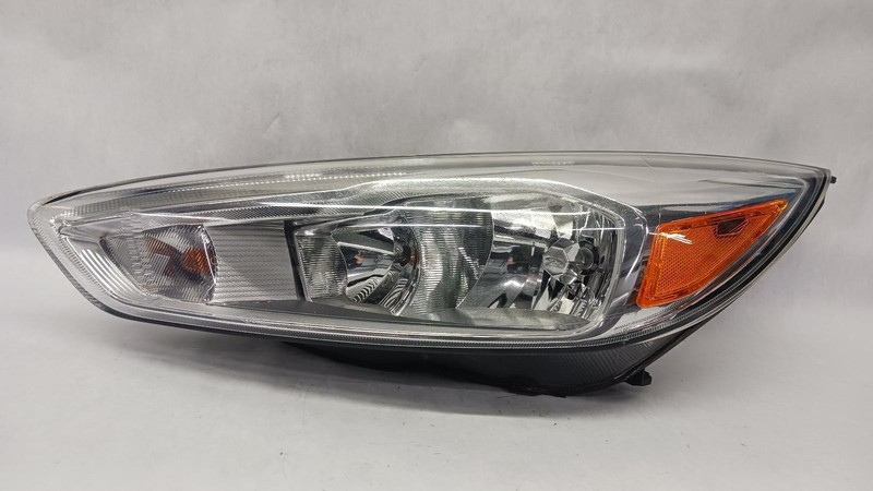 15-'18 FORD FOCUS Titanium Left driver headlight halogen chrome OEM Grade B