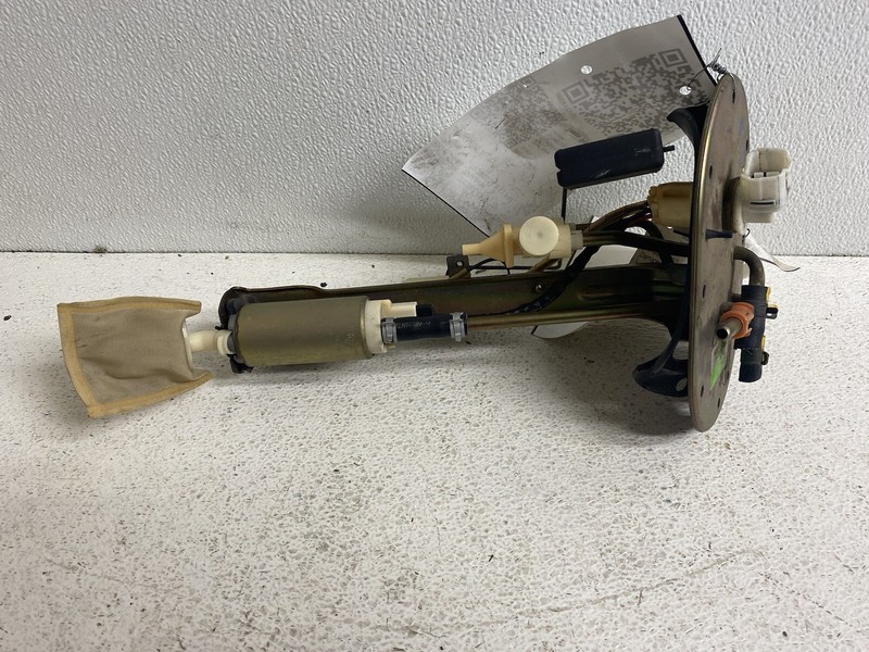 2002-2004 Subaru Impreza NON-TURBO Fuel Pump Bracket Filter Sending Unit Float