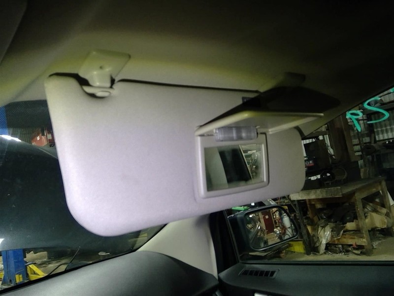 Passenger Right Sun Visor Illuminated Fits 11-15 MKX 1717792