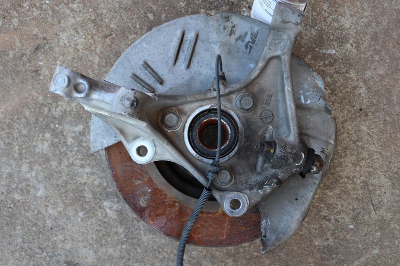 2018-2022 CHEVY TRAVERSE FWD FRONT RIGHT SIDE SPINDLE KNUCKLE WHEEL HUB OEM