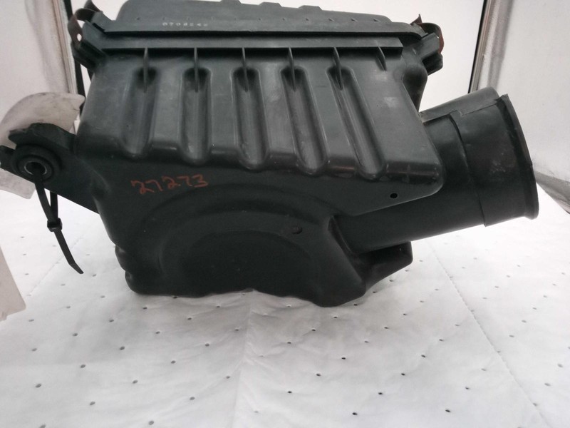 2008 Hyundai Tucson Air Cleaner Assembly OEM 2.0L 2.7L 106K Miles