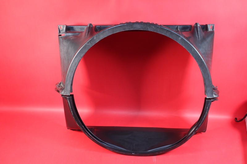 88-00 Chevrolet GMC Truck V8 Radiator Shroud 15593188 15612978