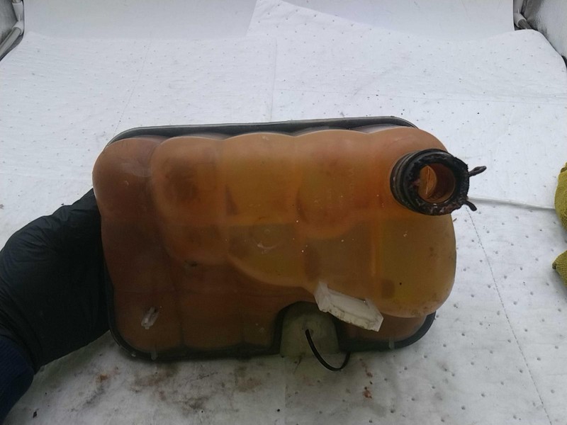 Used Engine Coolant Reservoir fits: 2003 Ford Crown victoriaGrade C