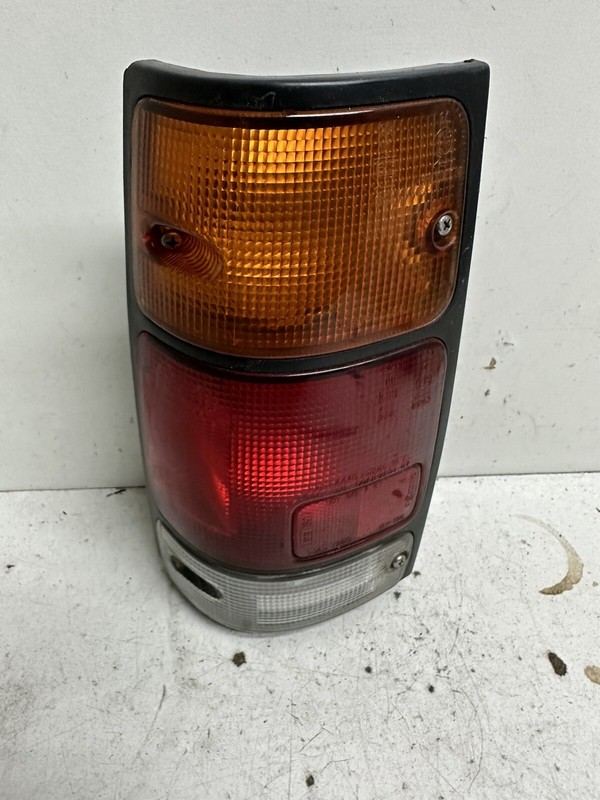 1991-1997 Isuzu Rodeo Leftr Driver Taillight Taillamp Tail Light Tail Lamp Oem