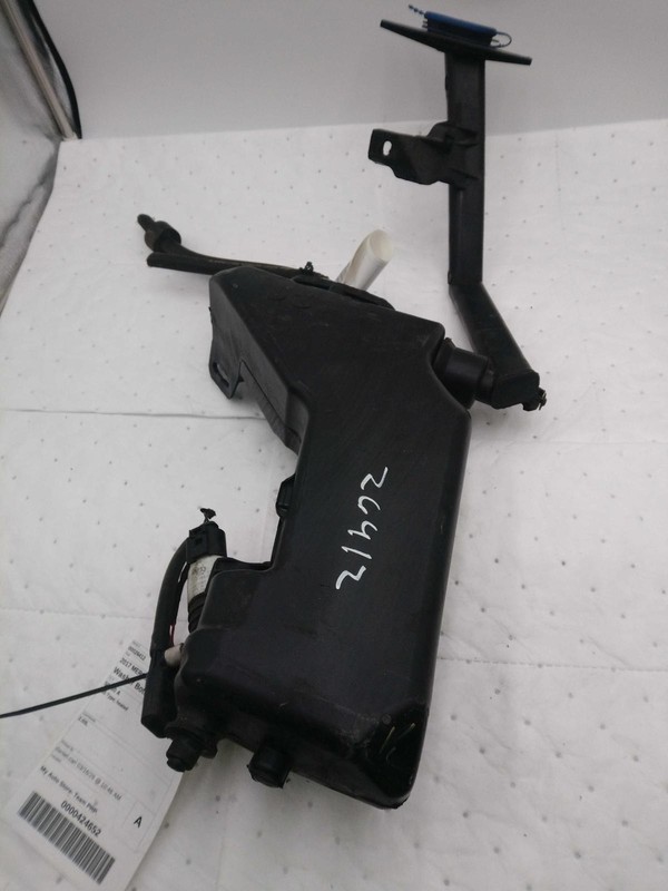 2017 MERCEDES C-CLASS Washer Fluid Reservoir OEM White 2.0L 83K Miles NJ25-26412