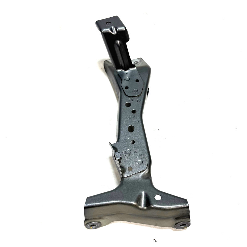 π 2015-2020 AUDI A3 QUATTRO 8V FRONT LEFT FENDER BRACKET 8V0-821-135-A OEM