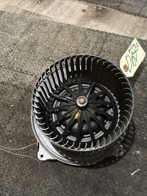 Freightliner Cascadia Brose Imported Blower Motor Missing P / N And Lid